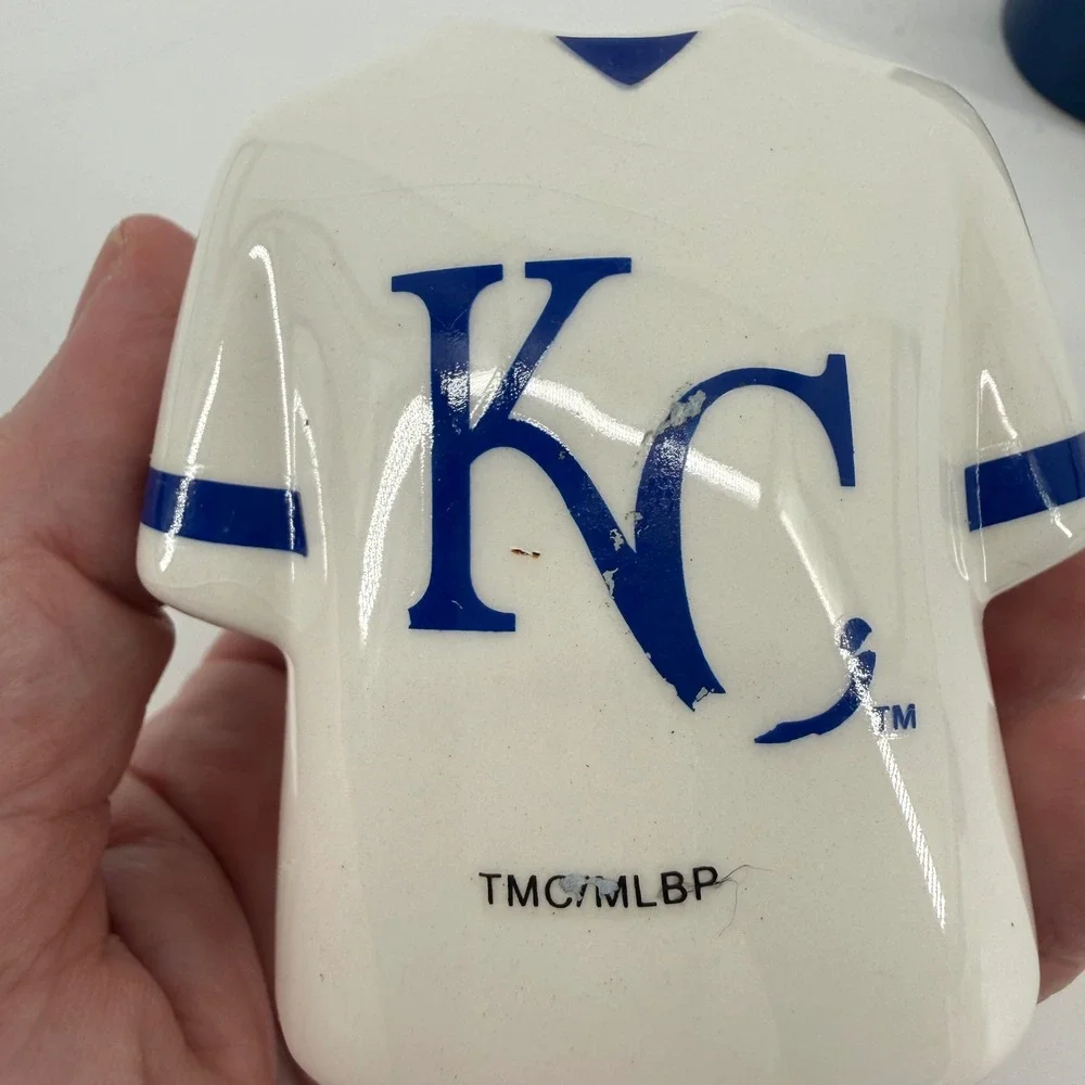 Kansas City Royals MLB Jersey Salt and Pepper Shakers The Memory Company Ceramic